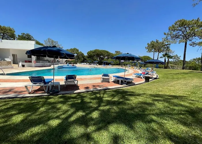 Victory Village Quinta Do - Spacious 2 Bed / 3 Bath Appartement *