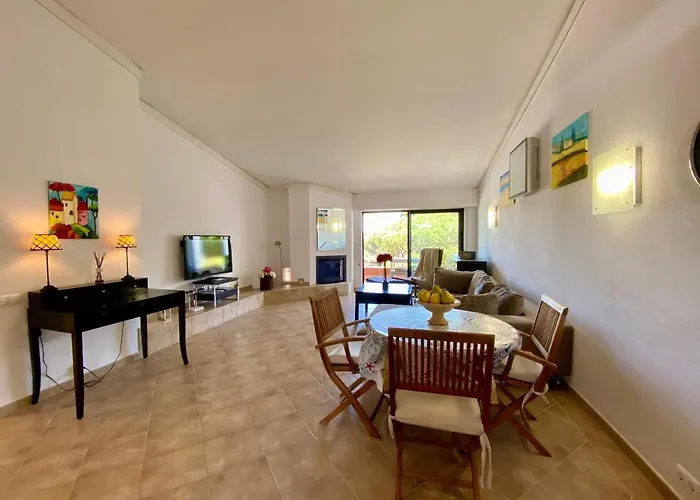 Victory Village Quinta Do - Spacious 2 Bed / 3 Bath Appartement