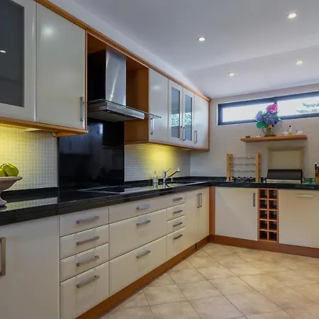 Victory Village Quinta Do - Spacious 2 Bed / 3 Bath Almancil