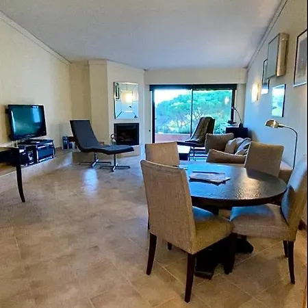 Victory Village Quinta Do - Spacious 2 Bed / 3 Bath Апартаменты Алмансил